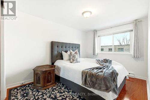 9 Briar Path, Brampton, ON - Indoor Photo Showing Bedroom