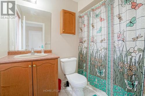 824 Khan Crescent, Mississauga, ON - Indoor Photo Showing Bathroom