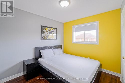 824 Khan Crescent, Mississauga, ON - Indoor Photo Showing Bedroom