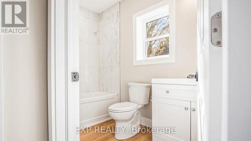 491 Upper Wentworth Street, Hamilton, ON - Indoor Photo Showing Bathroom