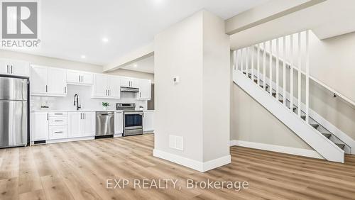 491 Upper Wentworth Street, Hamilton, ON - Indoor Photo Showing Kitchen