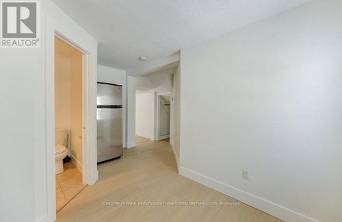 190 Lancaster Street E, Kitchener, ON - Indoor Photo Showing Other Room