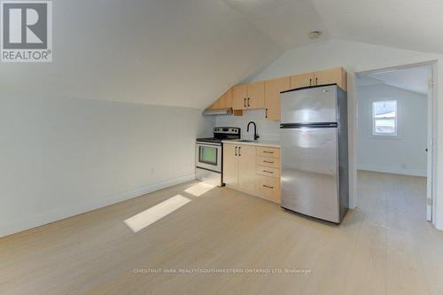 190 Lancaster Street E, Kitchener, ON - Indoor Photo Showing Kitchen