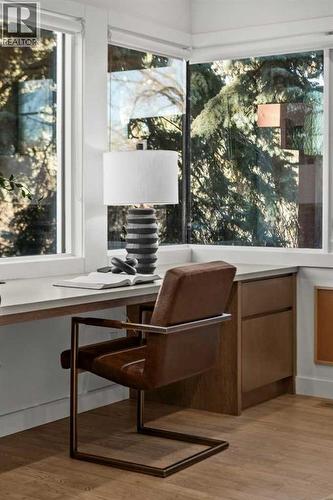 3216 5 Street Nw, Calgary, AB - Indoor