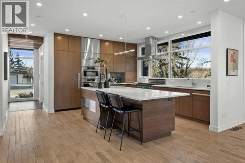 3216 5 Street Nw, Calgary, AB - Indoor Photo Showing Kitchen With Upgraded Kitchen