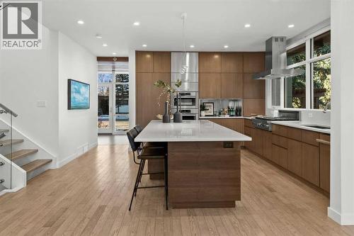 3216 5 Street Nw, Calgary, AB - Indoor Photo Showing Kitchen With Upgraded Kitchen
