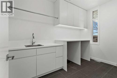 3216 5 Street Nw, Calgary, AB - Indoor Photo Showing Other Room