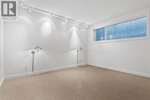 3216 5 Street Nw, Calgary, AB - Indoor Photo Showing Other Room