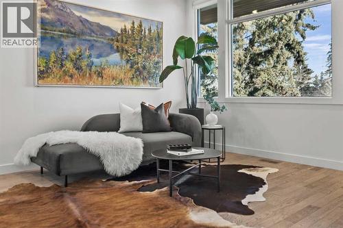 3216 5 Street Nw, Calgary, AB - Indoor