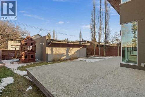3216 5 Street Nw, Calgary, AB - Outdoor