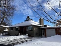 1502 FARNSWORTH AVENUE  Ottawa, ON K1H 7C3