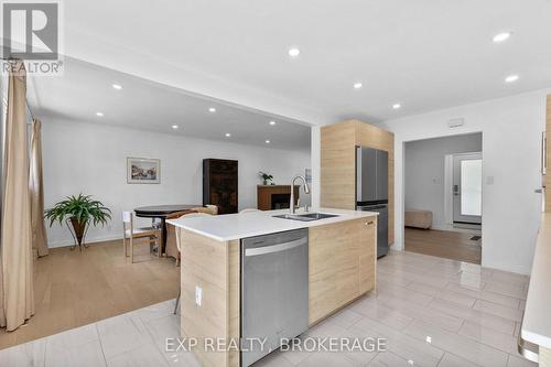 1502 Farnsworth Avenue, Ottawa, ON - Indoor Photo Showing Kitchen