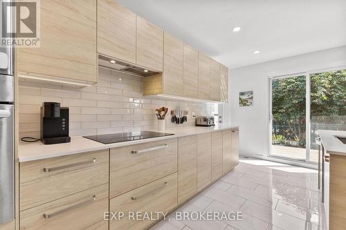1502 Farnsworth Avenue, Ottawa, ON - Indoor Photo Showing Kitchen