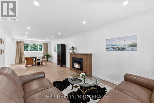 1502 Farnsworth Avenue, Ottawa, ON - Indoor Photo Showing Living Room With Fireplace