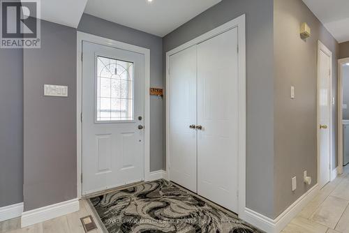 2055 Hunters Wood Drive, Burlington, ON - Indoor Photo Showing Other Room