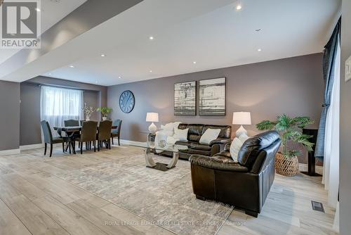 2055 Hunters Wood Drive, Burlington, ON - Indoor
