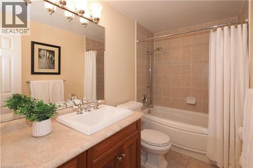 249 Murdock Avenue, Waterloo, ON - Indoor Photo Showing Bathroom
