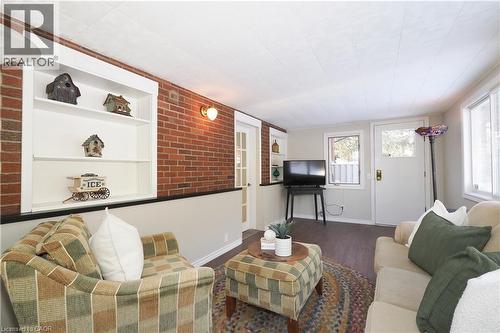 249 Murdock Avenue, Waterloo, ON - Indoor Photo Showing Living Room