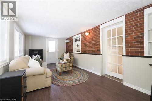 249 Murdock Avenue, Waterloo, ON - Indoor Photo Showing Living Room