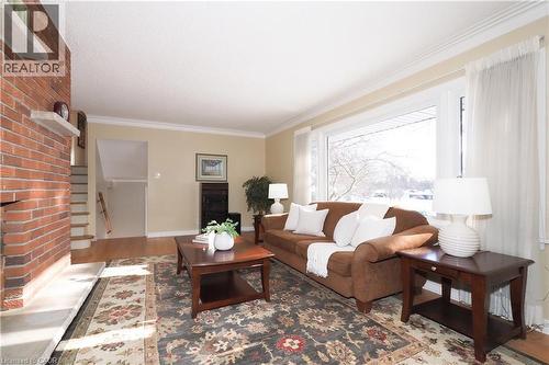 249 Murdock Avenue, Waterloo, ON - Indoor Photo Showing Living Room