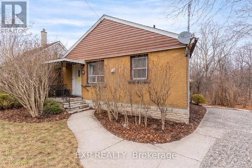 16 Ainslie Avenue, Hamilton, ON - Outdoor