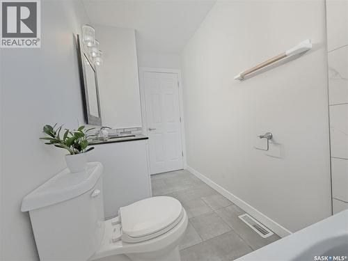 158 Bentley Drive, Regina, SK - Indoor Photo Showing Bathroom