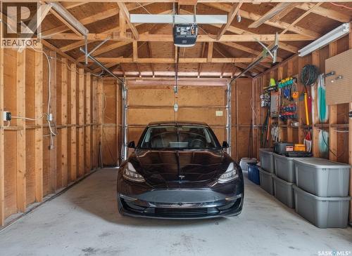 158 Bentley Drive, Regina, SK - Indoor Photo Showing Garage