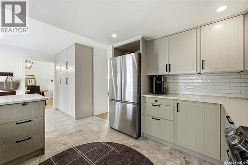 2611 Grainger Place E, Regina, SK - Indoor Photo Showing Kitchen