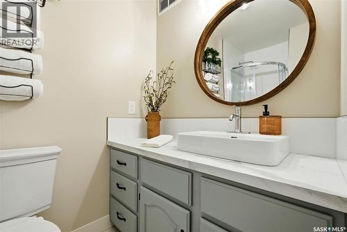2611 Grainger Place E, Regina, SK - Indoor Photo Showing Bathroom