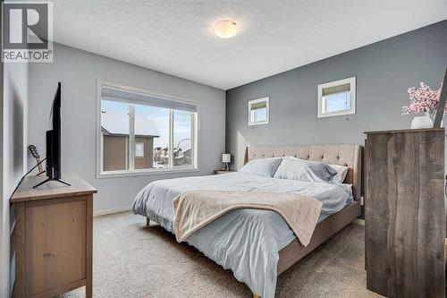 335 Copperpond Row Se, Calgary, AB 