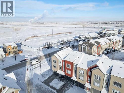 335 Copperpond Row Se, Calgary, AB 