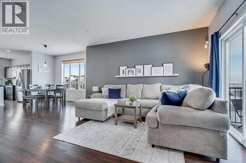 335 Copperpond Row Se, Calgary, AB 