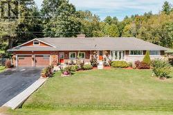 146 QUEENSVILLE SIDE ROAD  East Gwillimbury, ON L9N 0G2