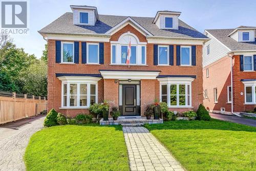 27 MORRISON CREEK CRESCENT  Oakville, ON L6H 4C3