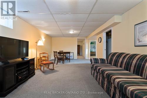 20 Cardinal Drive, Hamilton, ON - Indoor