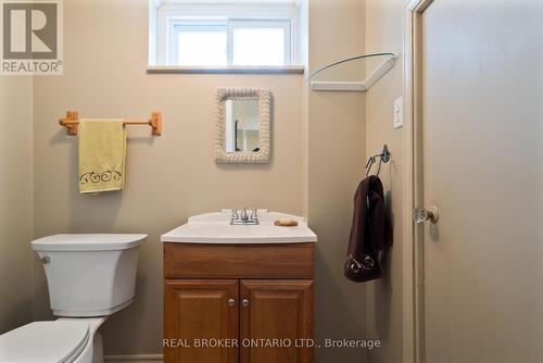 20 Cardinal Drive, Hamilton, ON - Indoor Photo Showing Bathroom