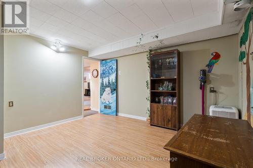 20 Cardinal Drive, Hamilton, ON - Indoor Photo Showing Other Room