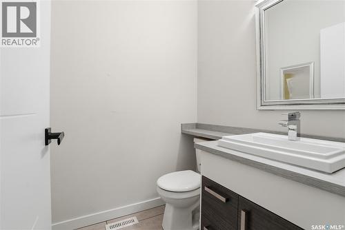 230 Kloppenburg Way, Saskatoon, SK - Indoor Photo Showing Bathroom