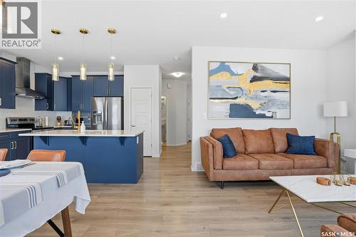 3033 Bellegarde Crescent, Regina, SK - Indoor