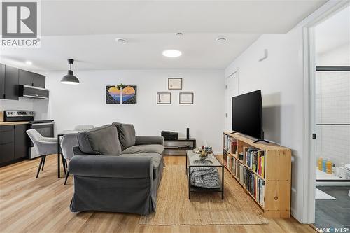 3033 Bellegarde Crescent, Regina, SK - Indoor