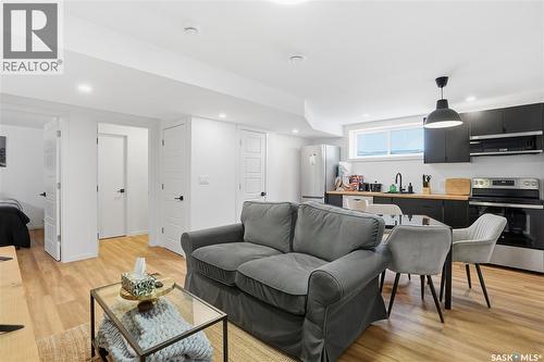 3033 Bellegarde Crescent, Regina, SK - Indoor Photo Showing Living Room