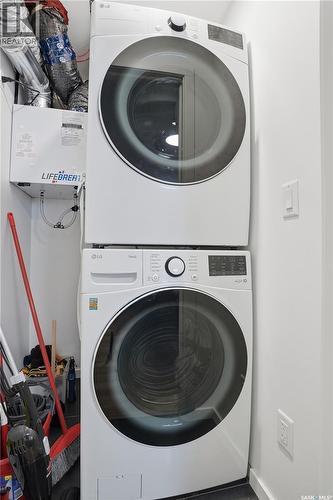 3033 Bellegarde Crescent, Regina, SK - Indoor Photo Showing Laundry Room