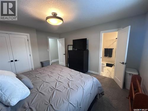 709 Jubilee Place, Estevan, SK - Indoor Photo Showing Bedroom