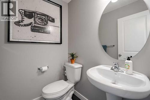 110 Skyview Ranch Manor Ne, Calgary, AB - Indoor Photo Showing Bathroom