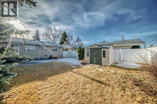 5232 44 Avenue Nw, Calgary, AB - Outdoor