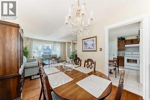 5232 44 Avenue Nw, Calgary, AB - Indoor Photo Showing Dining Room