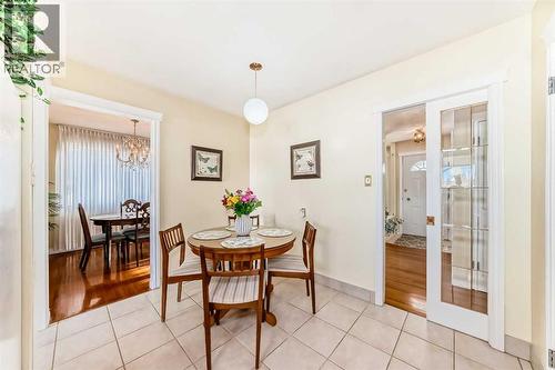 5232 44 Avenue Nw, Calgary, AB - Indoor Photo Showing Dining Room