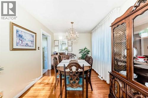 5232 44 Avenue Nw, Calgary, AB - Indoor Photo Showing Dining Room