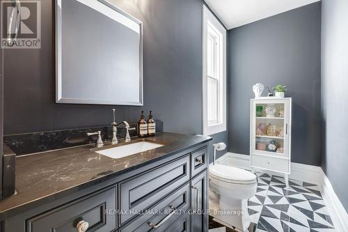 410 Mcleod Street, Ottawa, ON - Indoor Photo Showing Bathroom