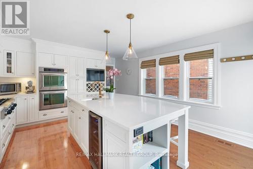 410 Mcleod Street, Ottawa, ON - Indoor Photo Showing Kitchen With Upgraded Kitchen